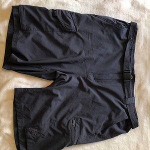 Men’s cargo shorts